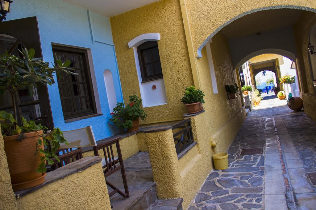 Hesperia Hotel Карловаси Экстерьер фото