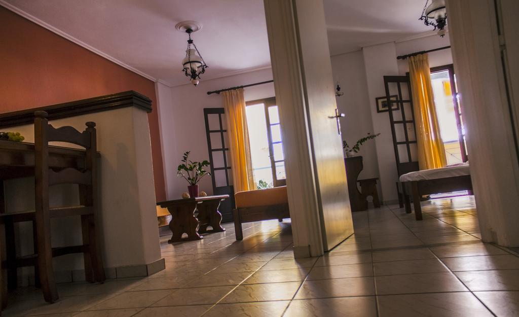 Hesperia Hotel Карловаси Номер фото