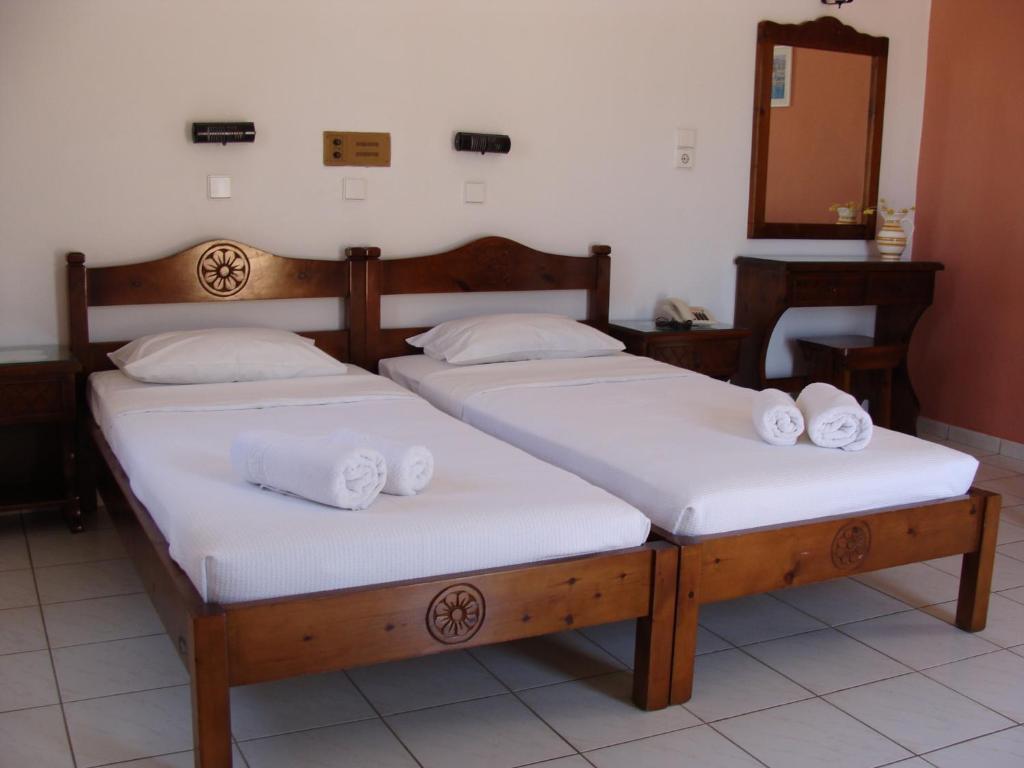 Hesperia Hotel Карловаси Номер фото